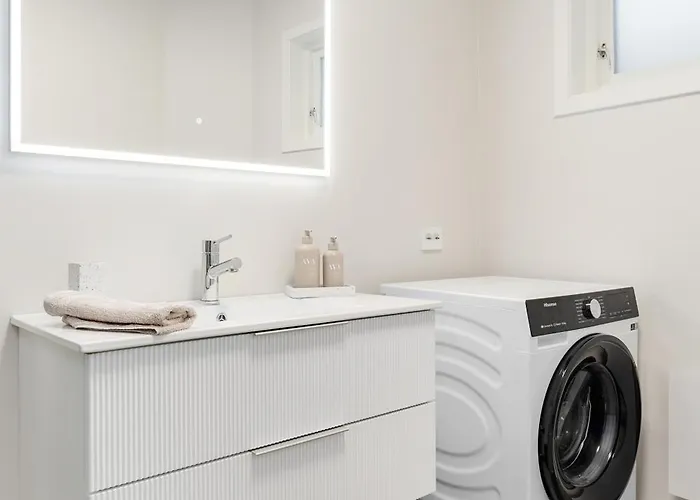 Lägenhet Classic And Stylish Centrally Located In